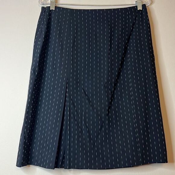 WORTH Black Large Pleat Skirt with White Pinstripe Style Pattern - Size 12 - Picture 7 of 10
